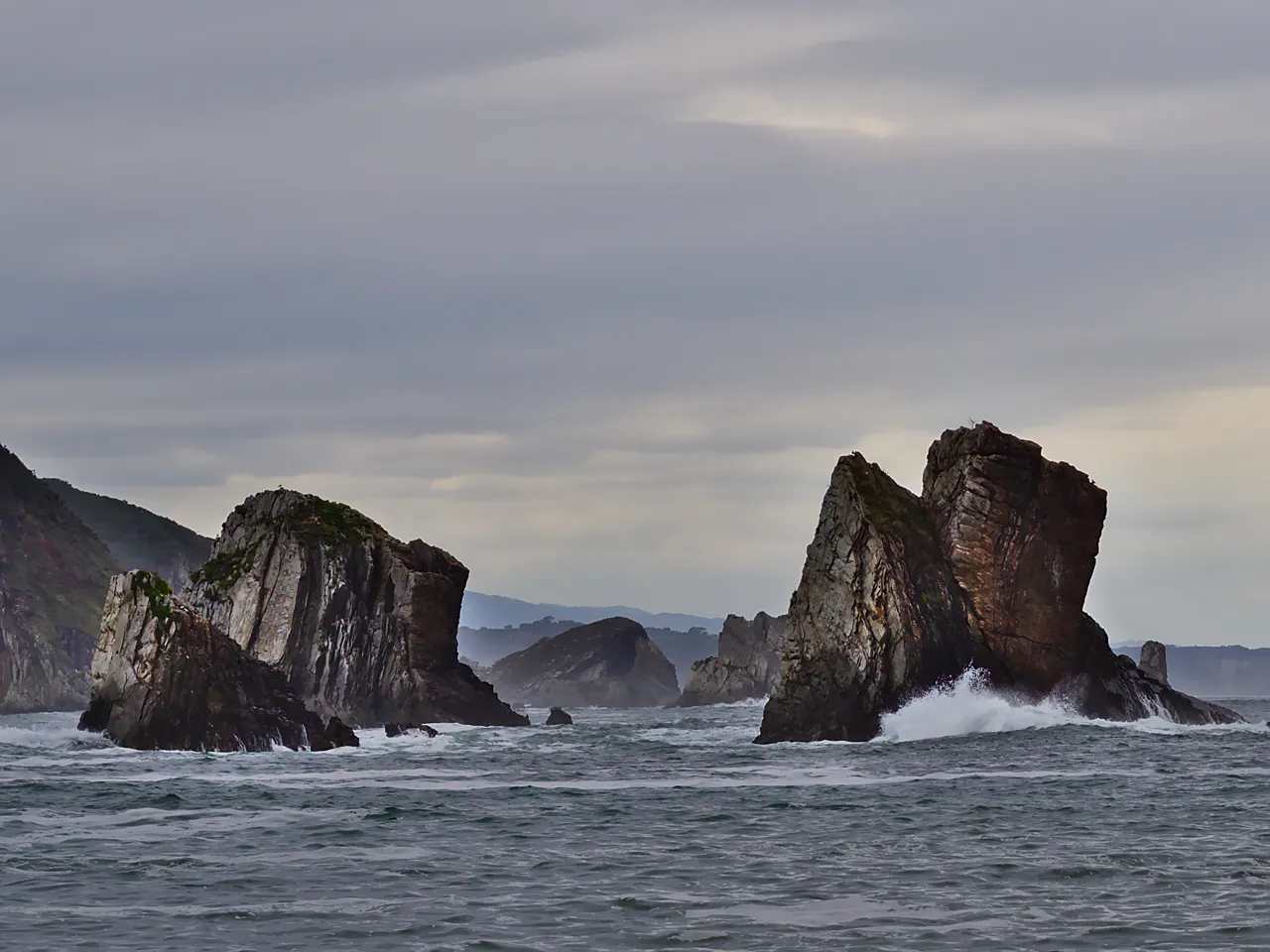 Rocks and cliffs on the Castañeras coast
